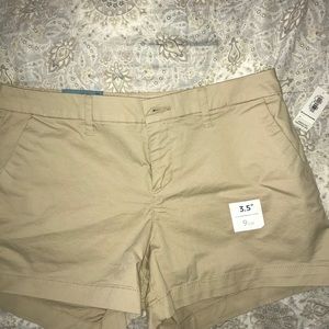 Tan Old Navy shorts